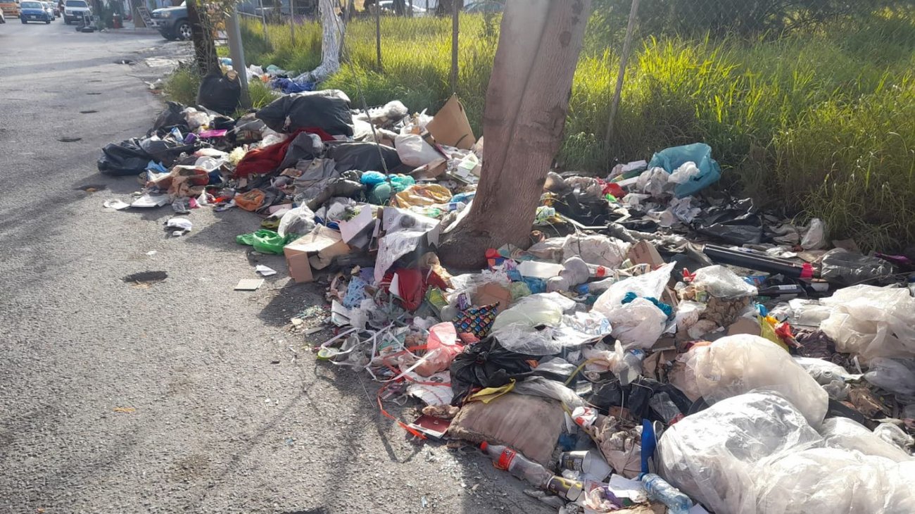 Reportan tiraderos de basura en calles de Monterrey - Centro Informativo